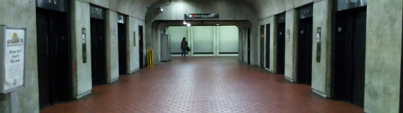 Modern hospital lift in Delhi NCR